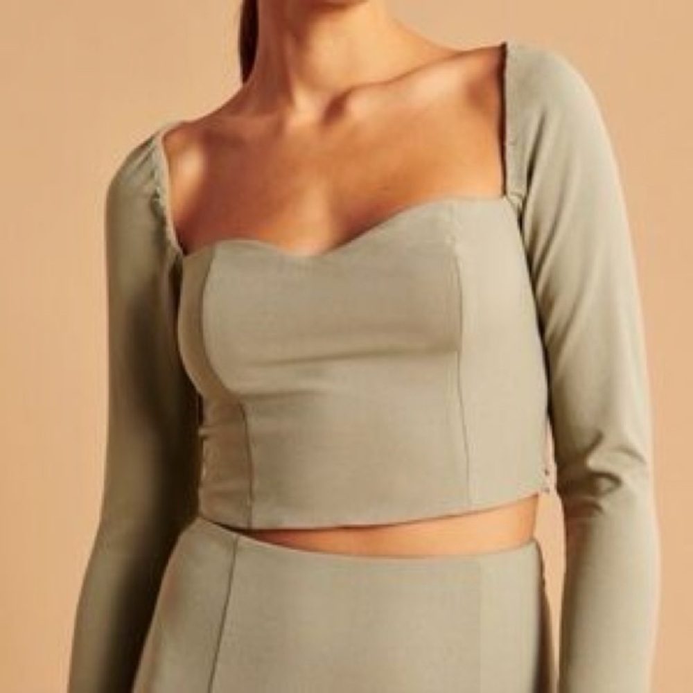 NWT Abercrombie Sage Green Crop